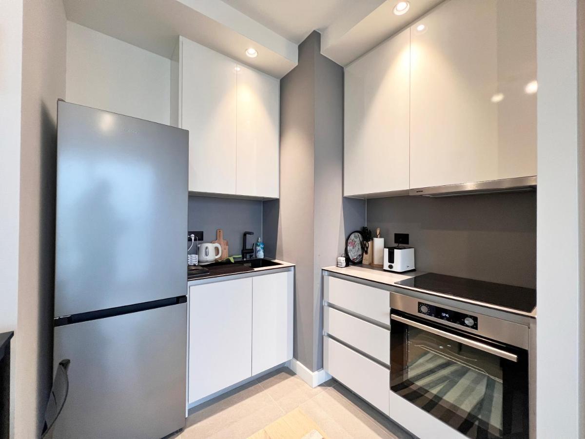 Waterfront Luxury Suites Belgrád Kültér fotó