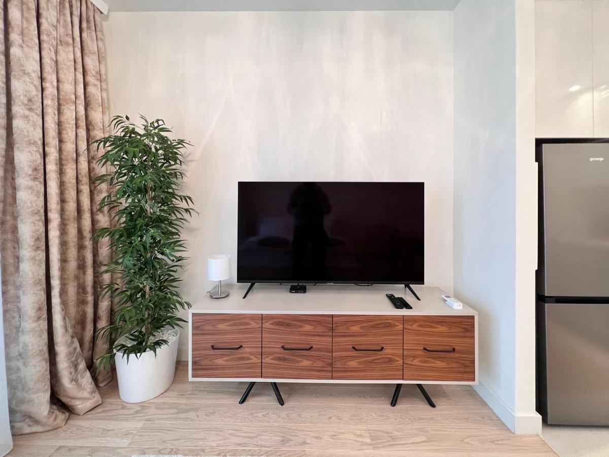 Waterfront Luxury Suites Belgrád Kültér fotó