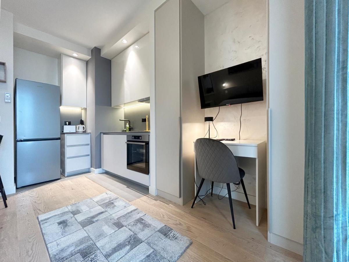 Waterfront Luxury Suites Belgrád Kültér fotó