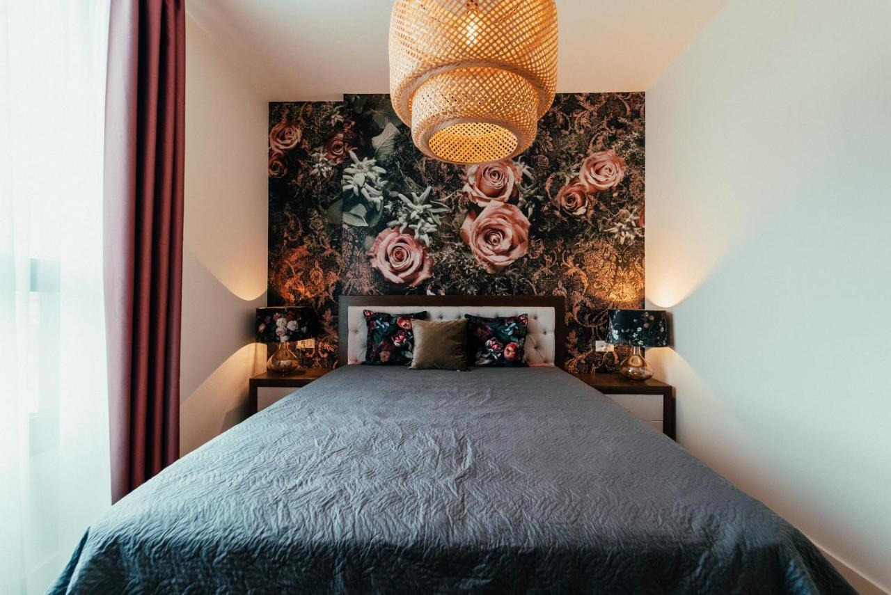 Waterfront Luxury Suites Belgrád Kültér fotó