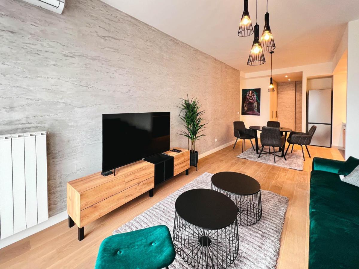 Waterfront Luxury Suites Belgrád Kültér fotó