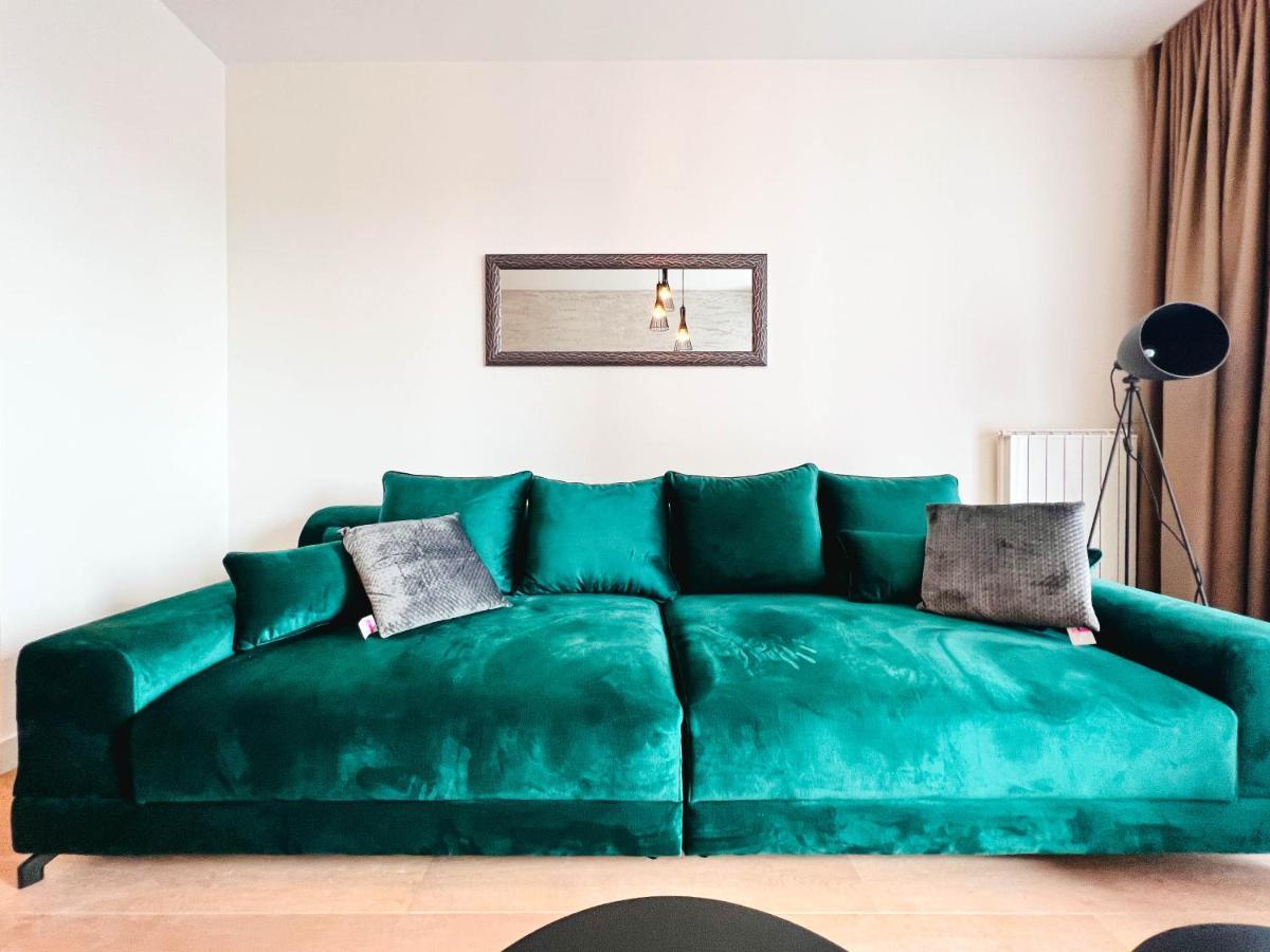 Waterfront Luxury Suites Belgrád Kültér fotó